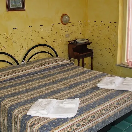 Hotel Capo 3*